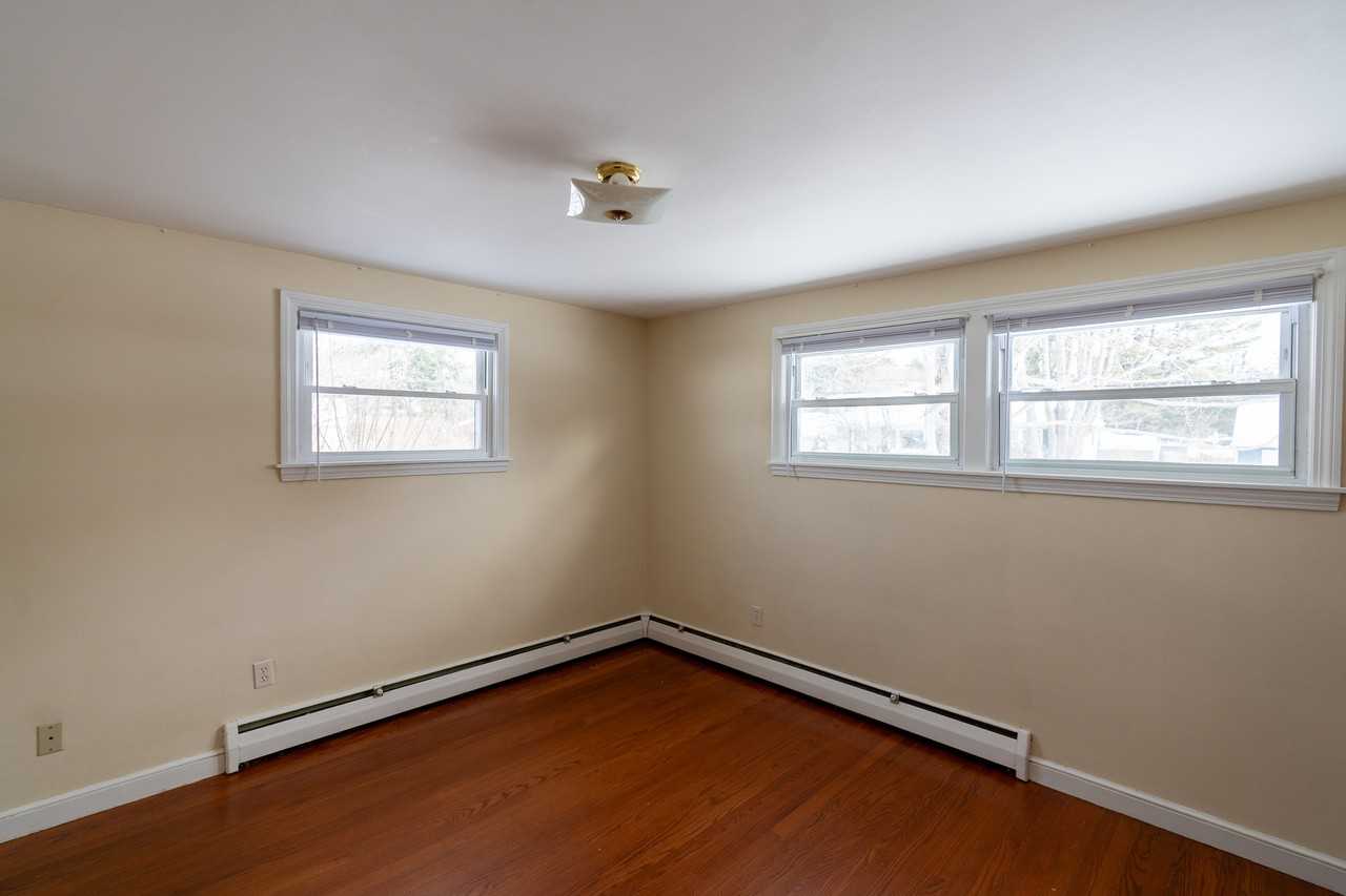 16 Katherine St #1 - Photo 4 of 17