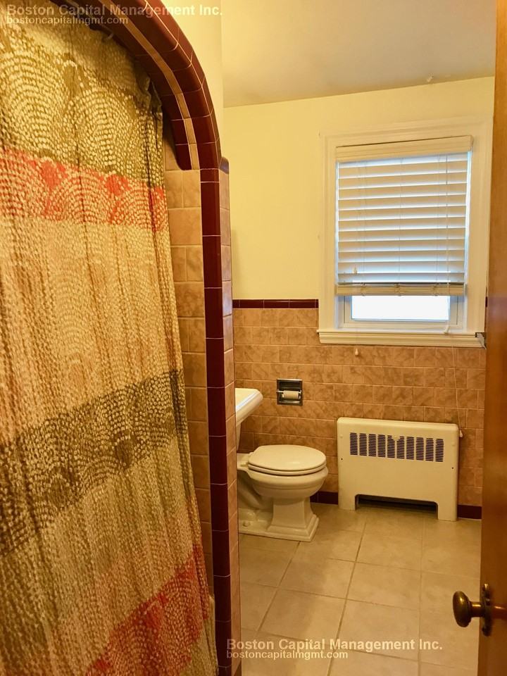 181 Winthrop Shore Dr #2 - Photo 6 of 18