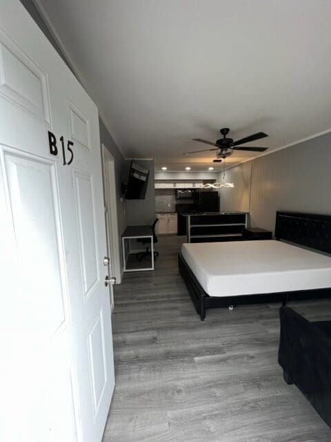 401 Smith StreetB15 #B15 - Photo 3 of 14