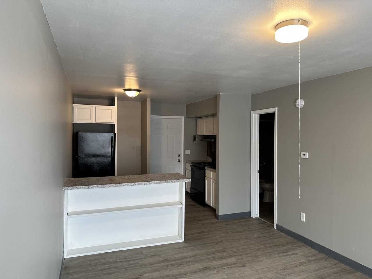 401 Smith StreetD2 #D2 - Photo 2 of 8