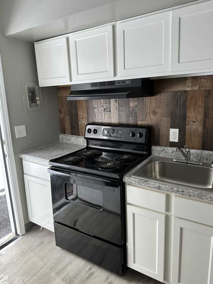401 Smith StreetD2 #D2 - Photo 3 of 8