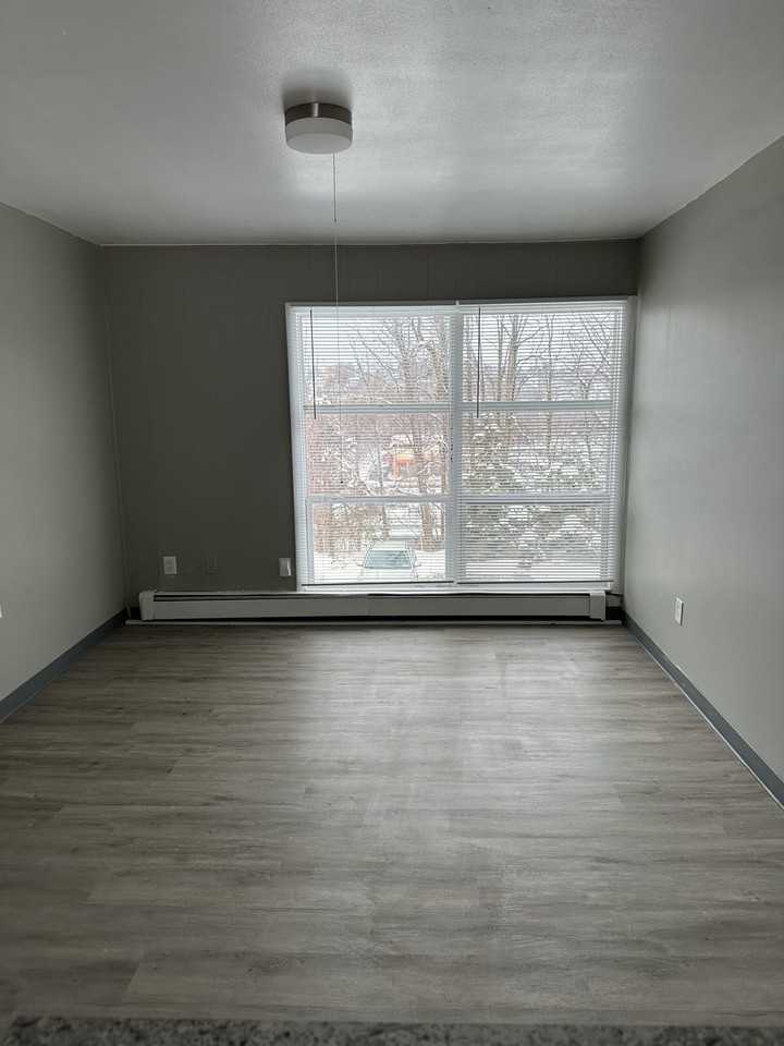 401 Smith StreetD2 #D2 - Photo 5 of 8