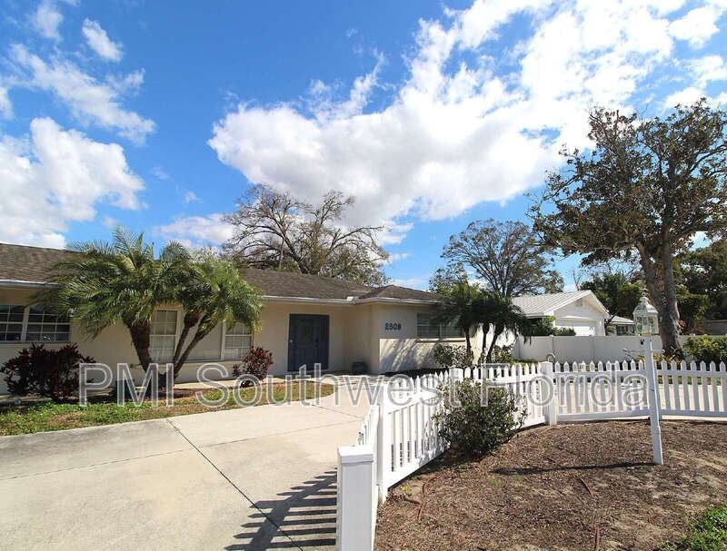 2805 Satsuma Dr - Photo 2 of 30