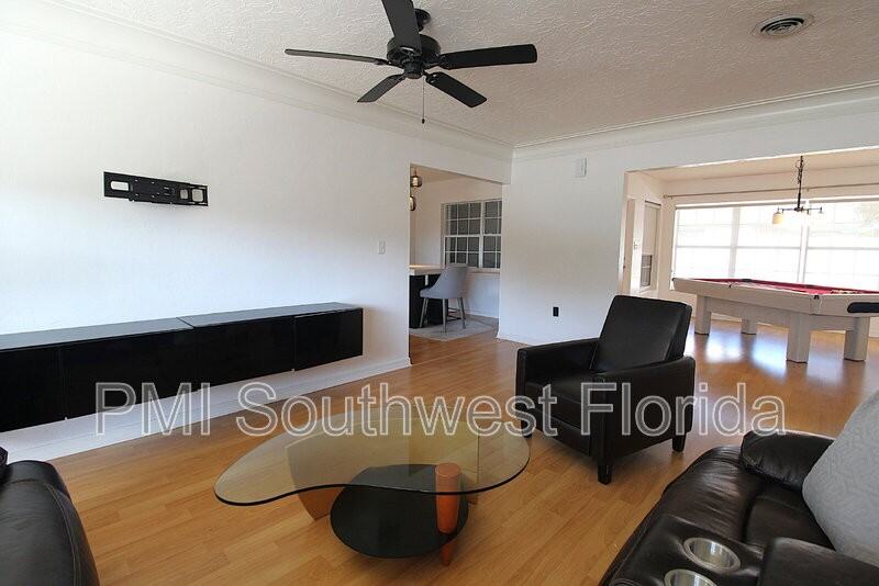 2805 Satsuma Dr - Photo 5 of 30