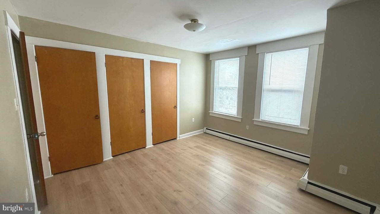 401 Friendship St - Photo 3 of 15