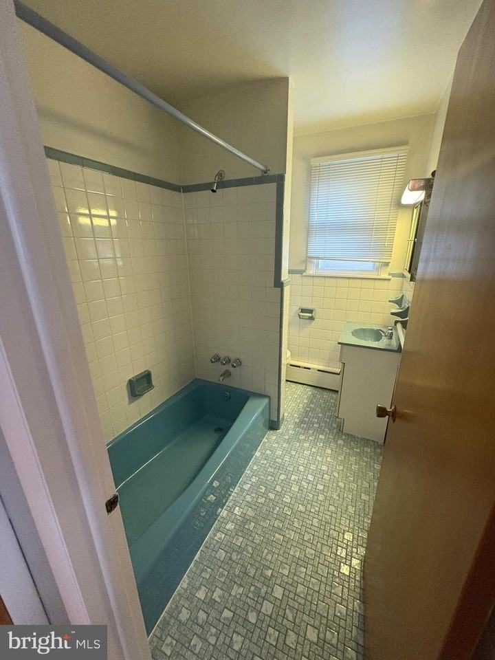 4564 Bermuda St 2nd Fl #2ndFL - Photo 6 of 8