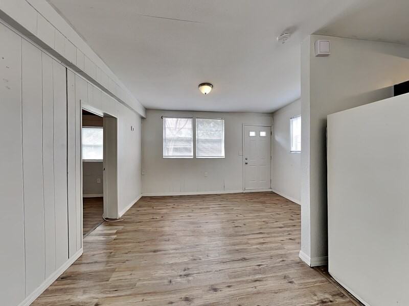 307 S Montgomery Ave #A - Photo 2 of 15