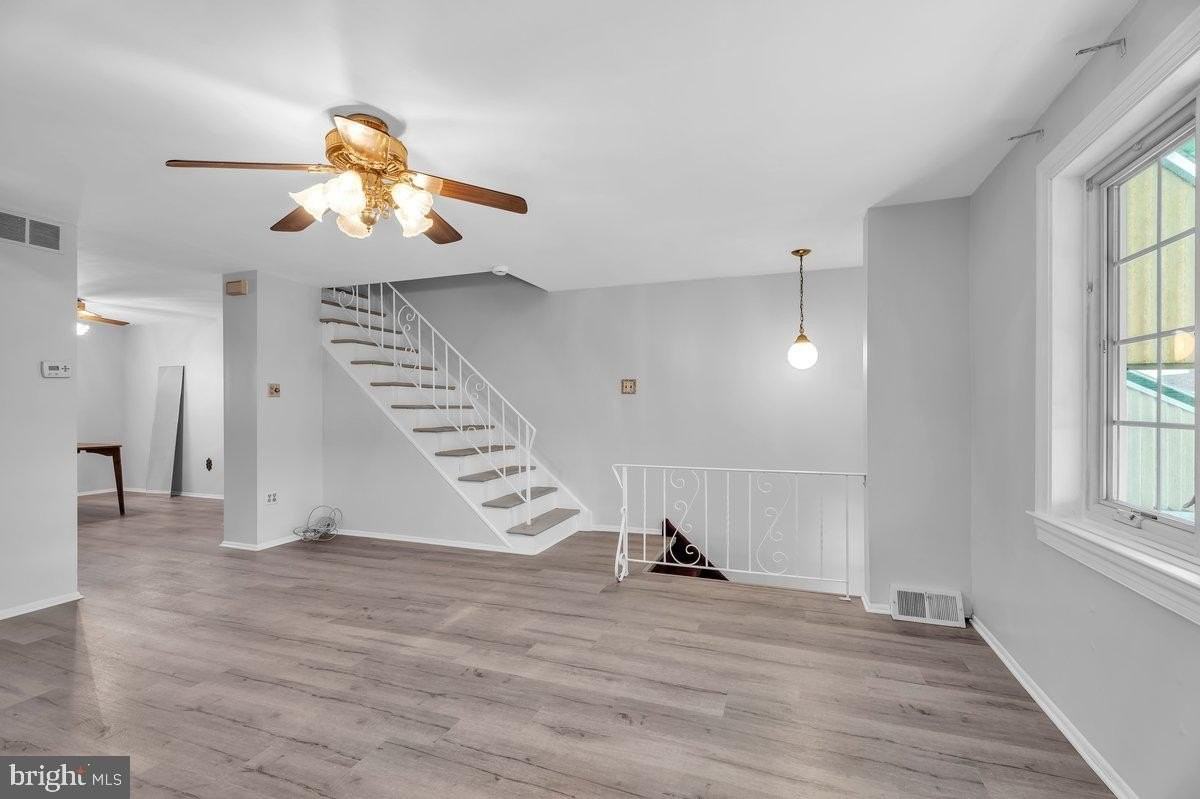 3639 Gaul St - Photo 5 of 23