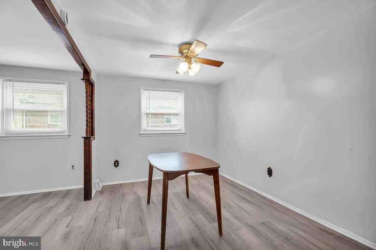 3639 Gaul St - Photo 7 of 23