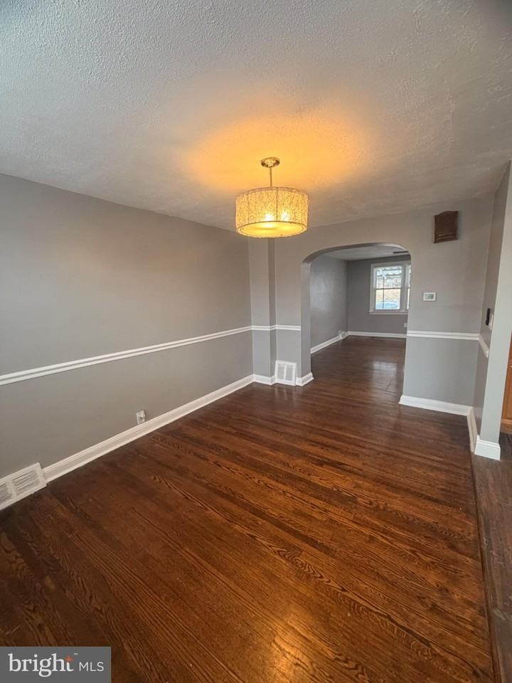 7420 Ruskin Rd - Photo 4 of 19