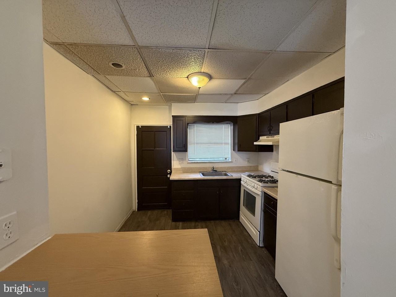 1517 S Dover St - Photo 3 of 10