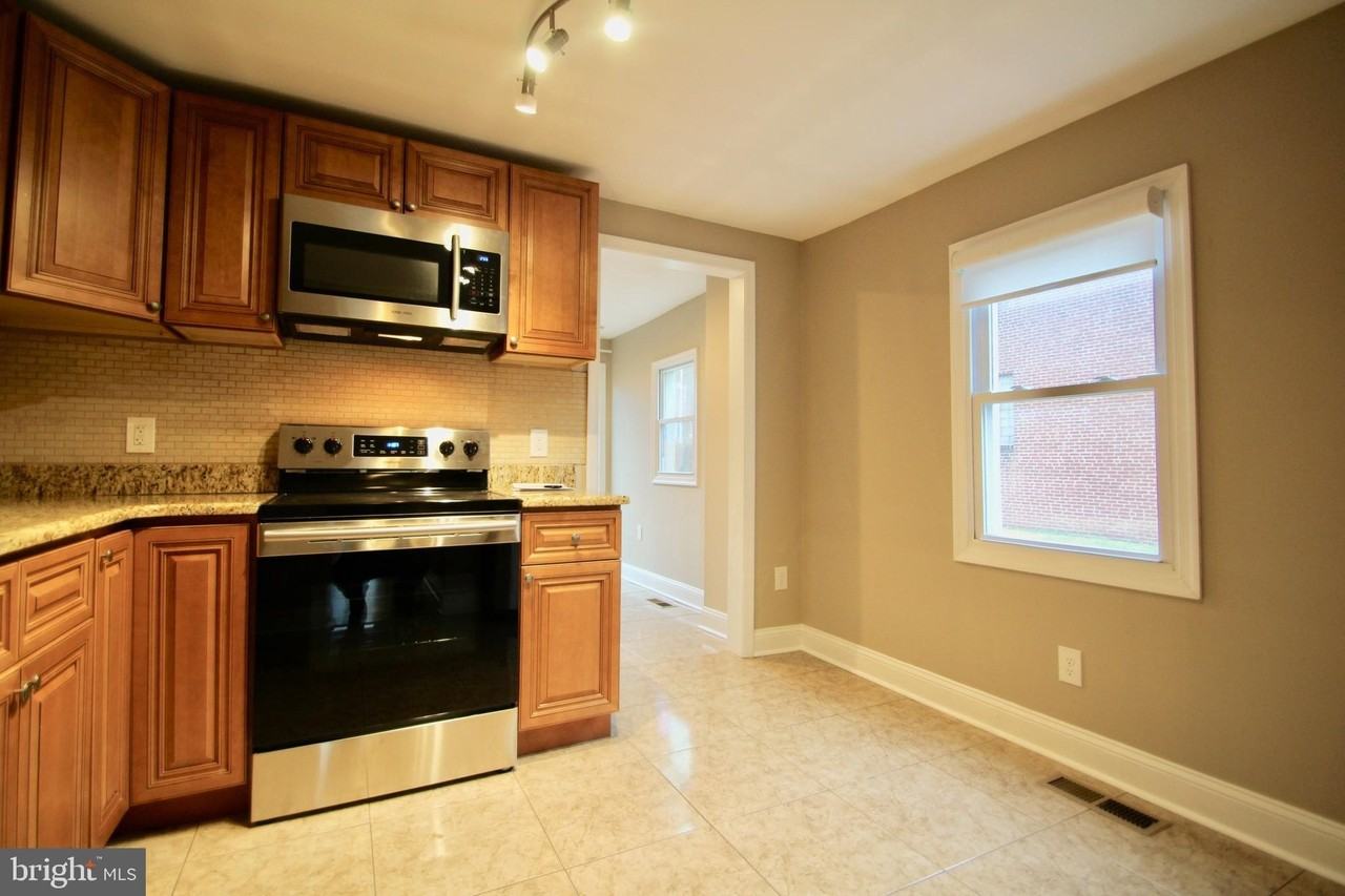 3516 Mercer St - Photo 7 of 19