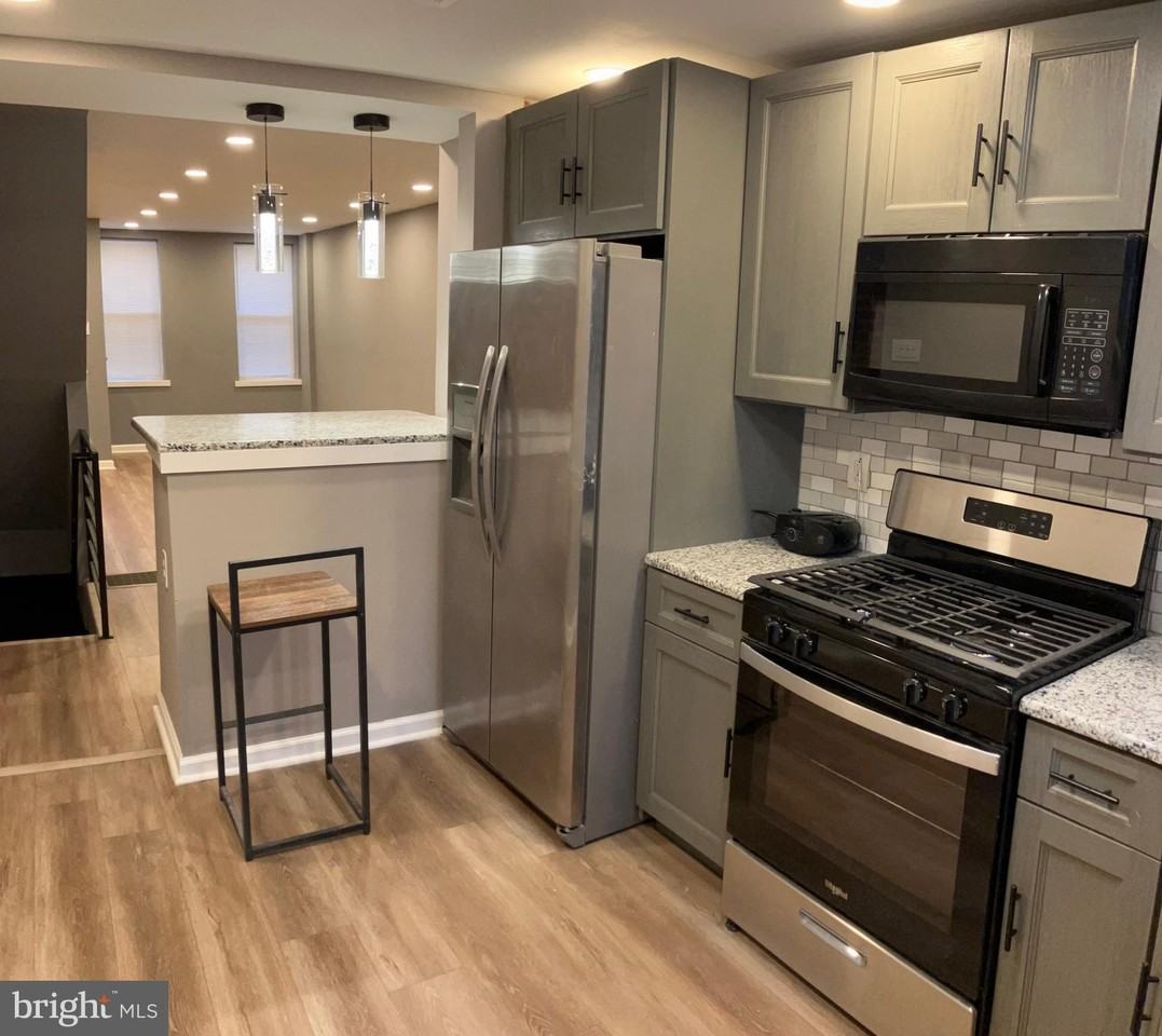 2625 Manton St - Photo 6 of 25