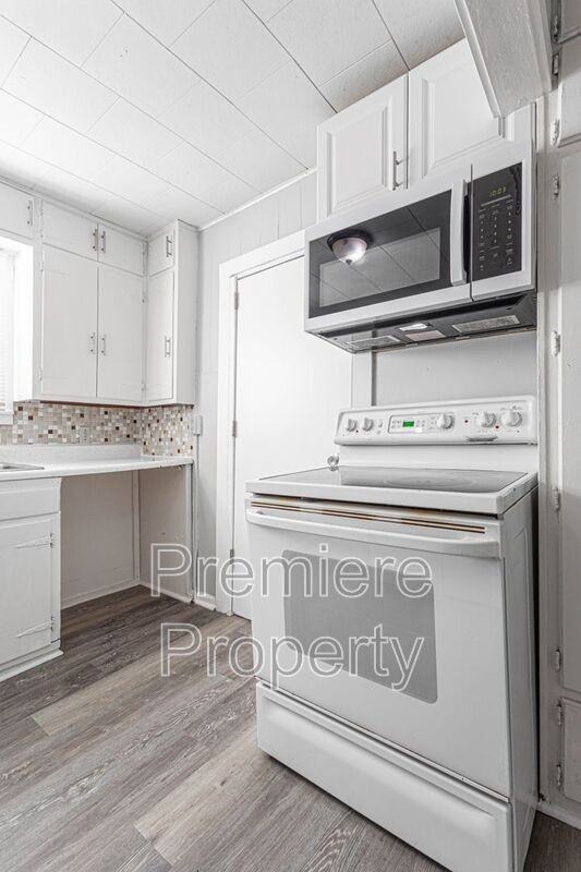 2315 S Hawthorne Ave - Photo 6 of 12