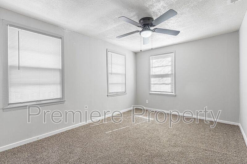 816 S Woodland Ave - Photo 6 of 9