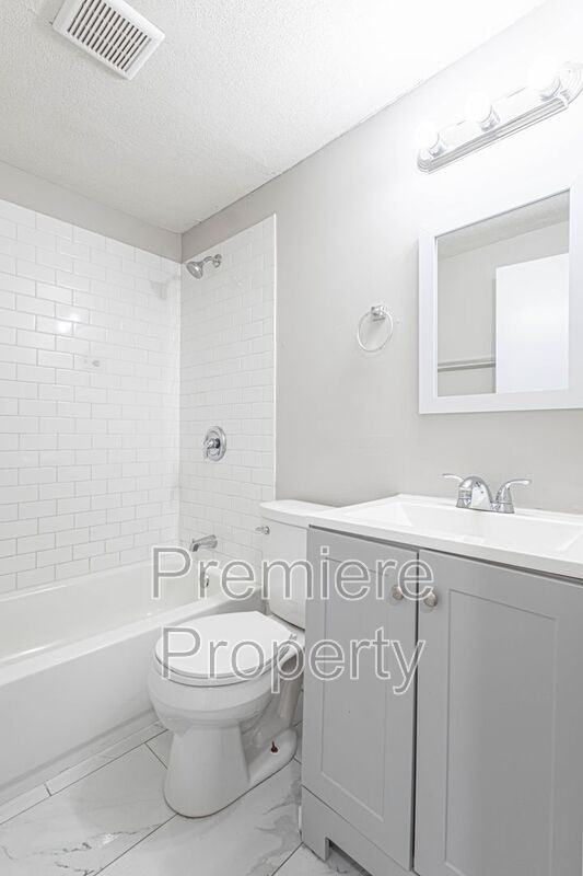 816 S Woodland Ave - Photo 7 of 9