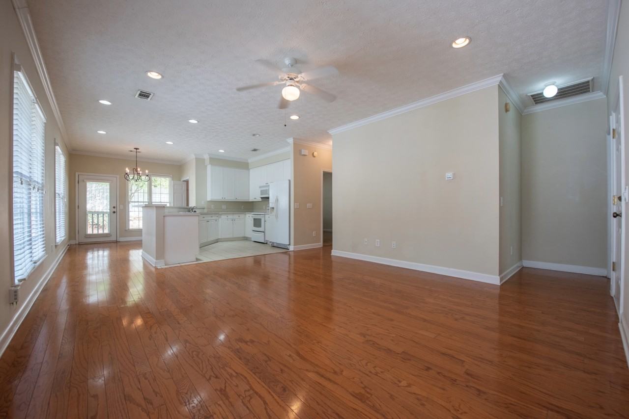 1613 Overcup Cir #NA - Photo 3 of 10