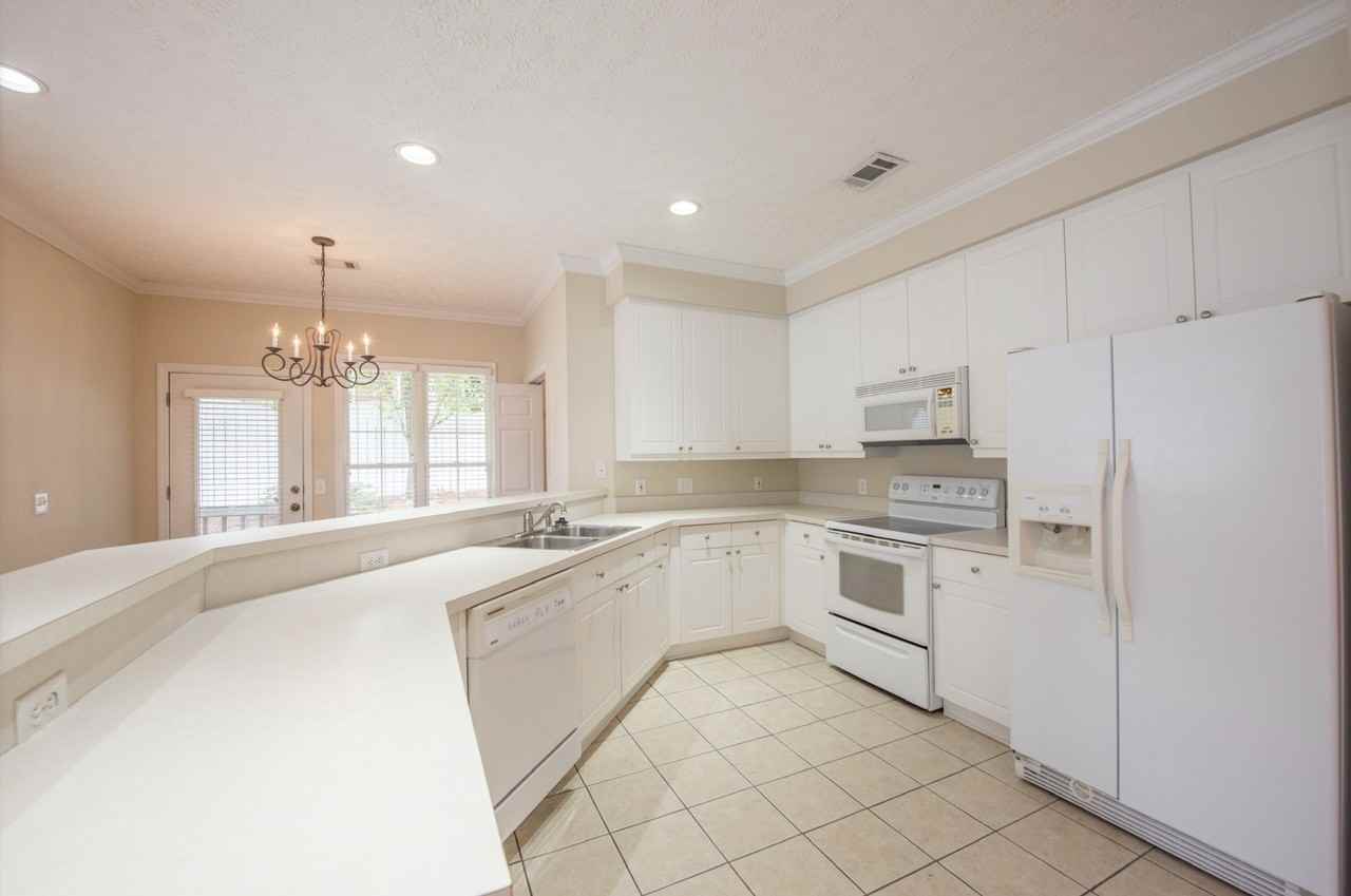 1613 Overcup Cir #NA - Photo 5 of 10