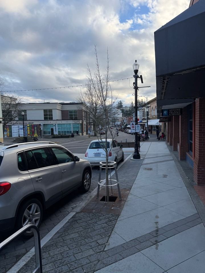 123 Commercial St #C - Photo 3 of 7