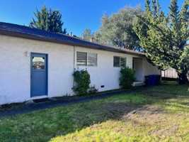 featured image of 117 Oak Ln #2