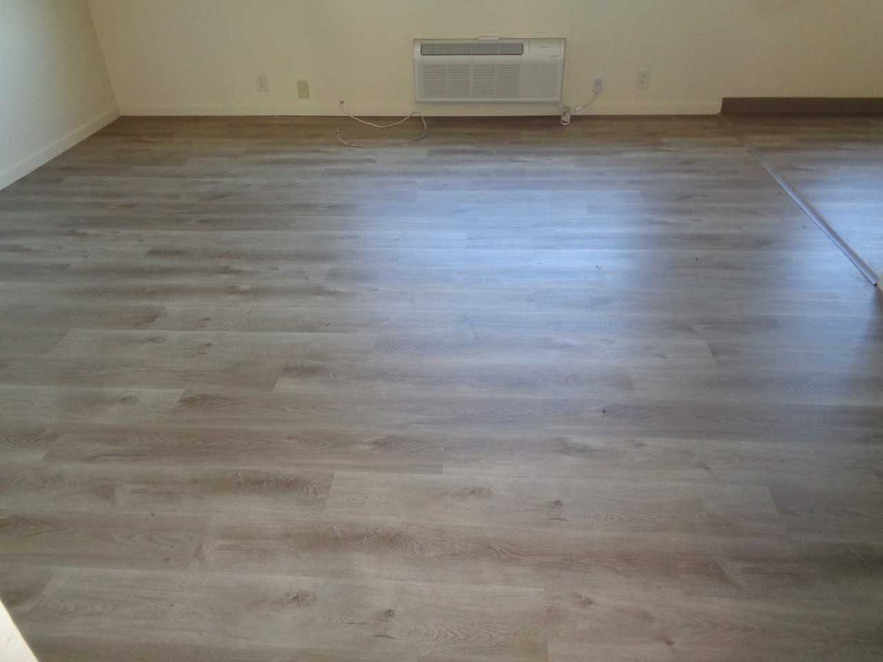 946 S Barrett Rd #3 - Photo 4 of 6