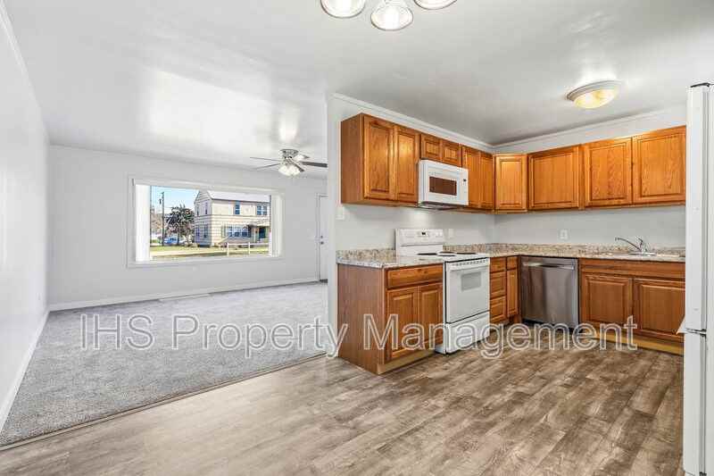 1105 Thayer Dr - Photo 7 of 18