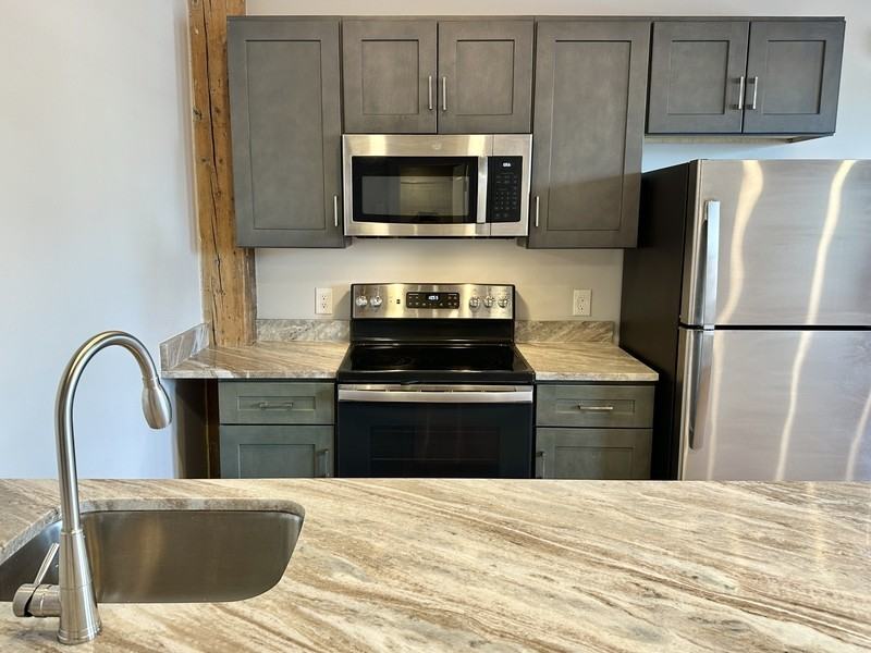 128 Chandler St - Photo 2 of 8