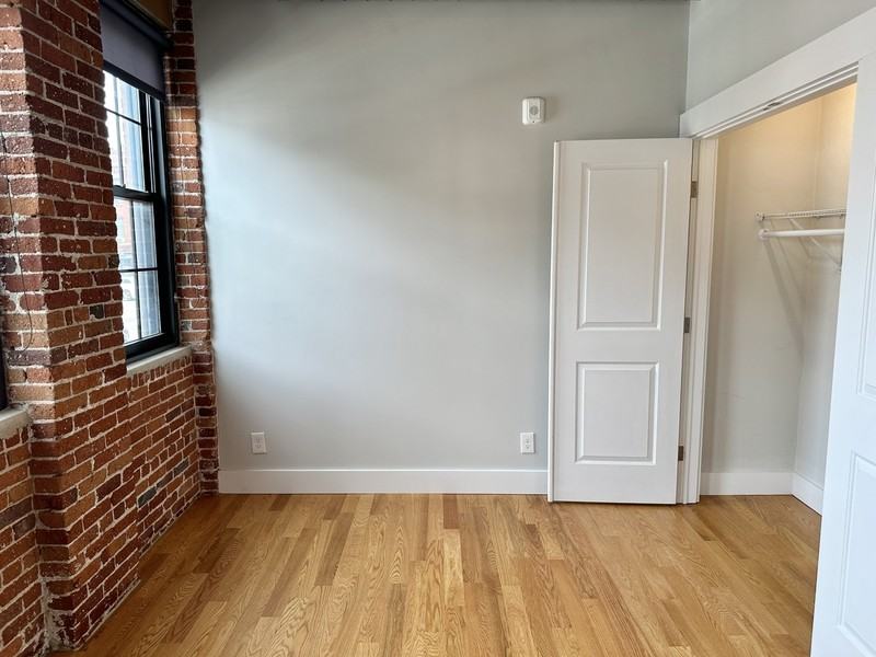 128 Chandler St - Photo 7 of 8