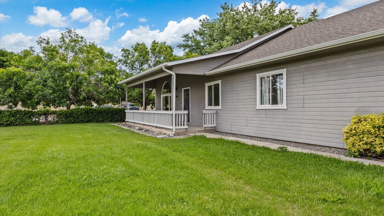 3312 E 1/4 Rd #1 - Photo 3 of 36