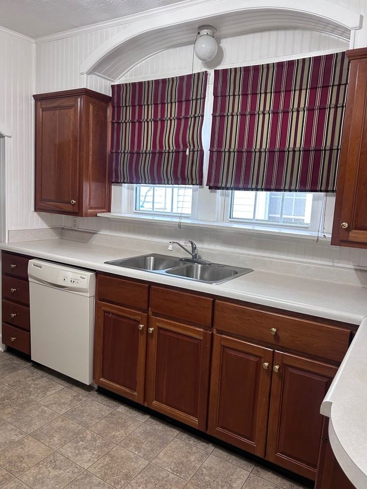 123 N Richardson Dr #1 - Photo 3 of 11