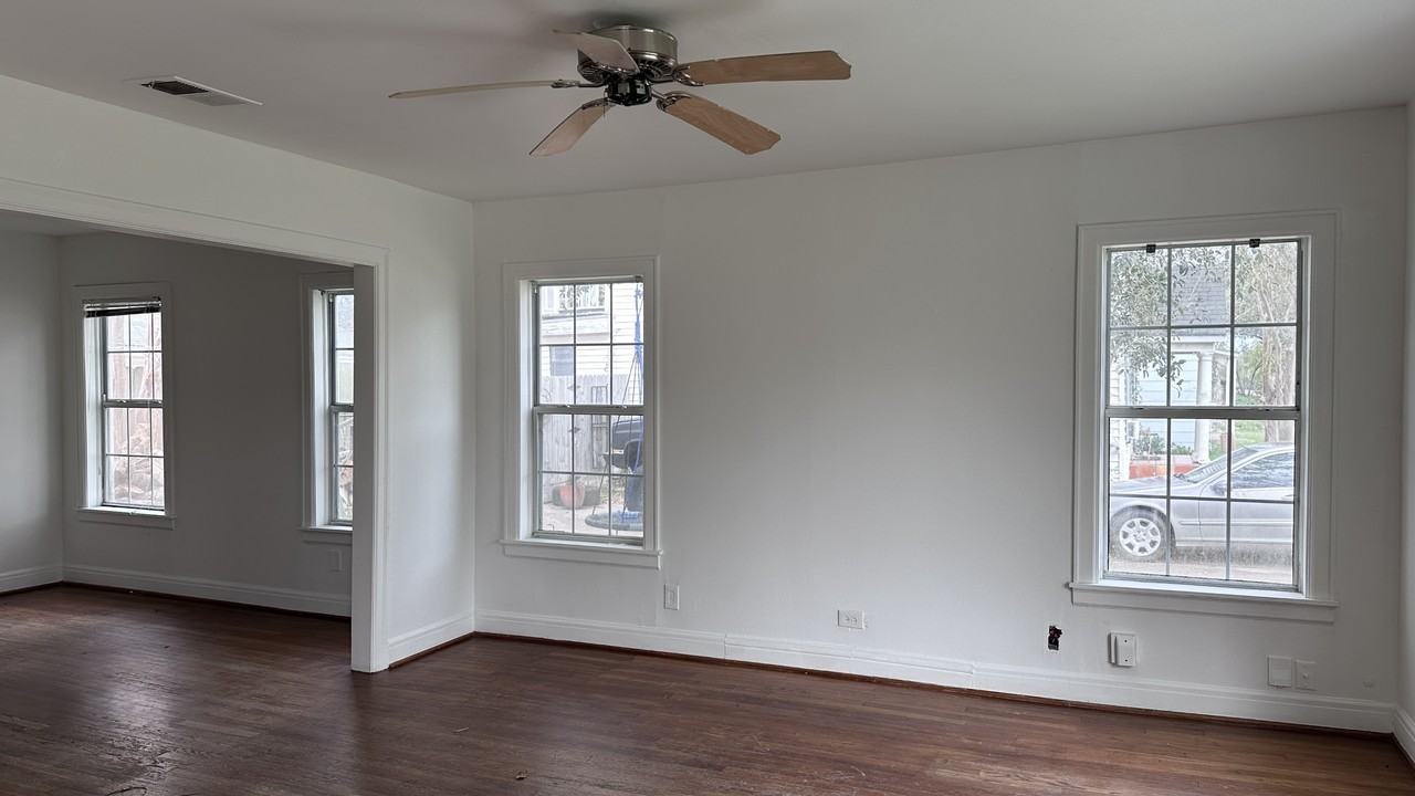 2839 Topeka St #1 - Photo 2 of 10