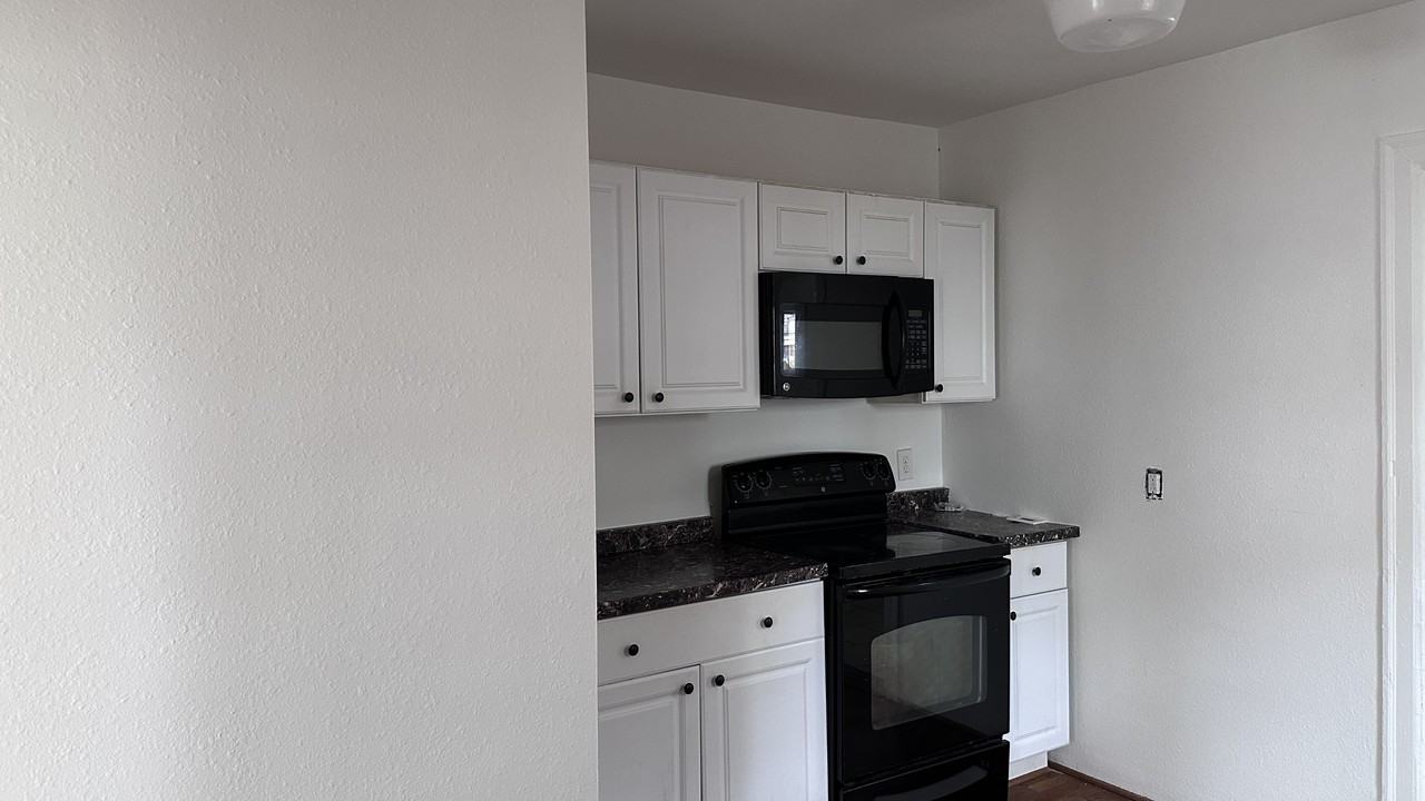 2839 Topeka St #1 - Photo 5 of 10