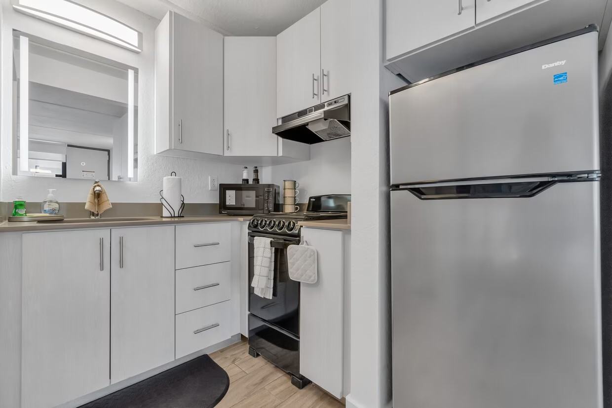 5565 W Irlo Bronson Memorial Hwy159 #E159 - Photo 6 of 20