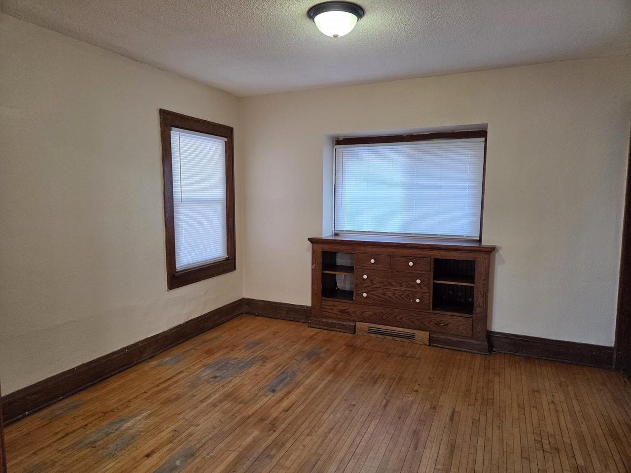 2931 Newton Ave N #1 - Photo 4 of 14