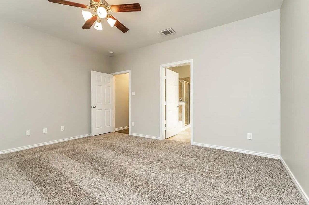 634 Halley Ln - Photo 4 of 6