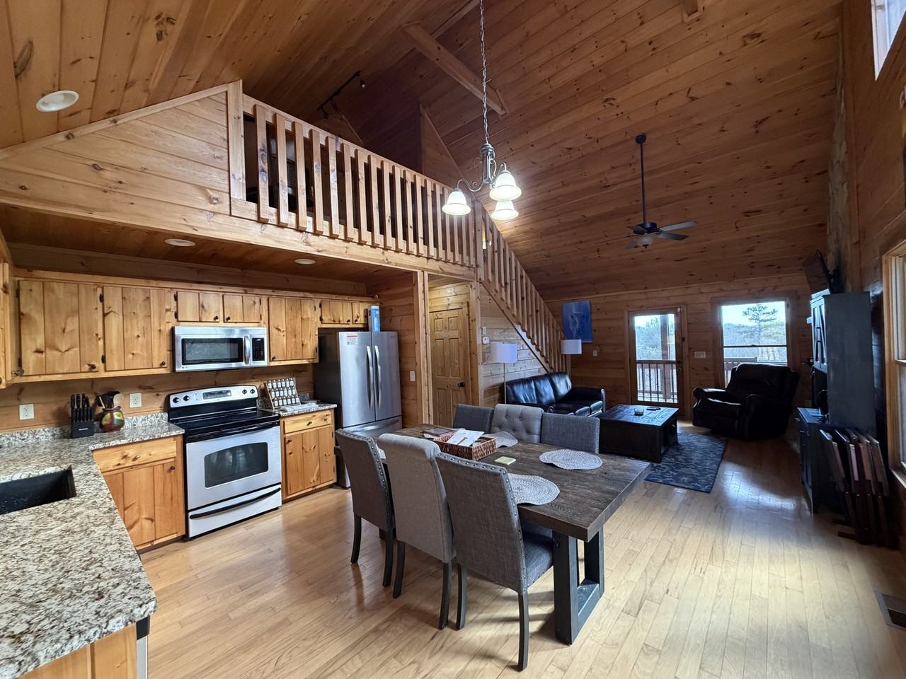 670 The Woods Rd #1 - Photo 3 of 24