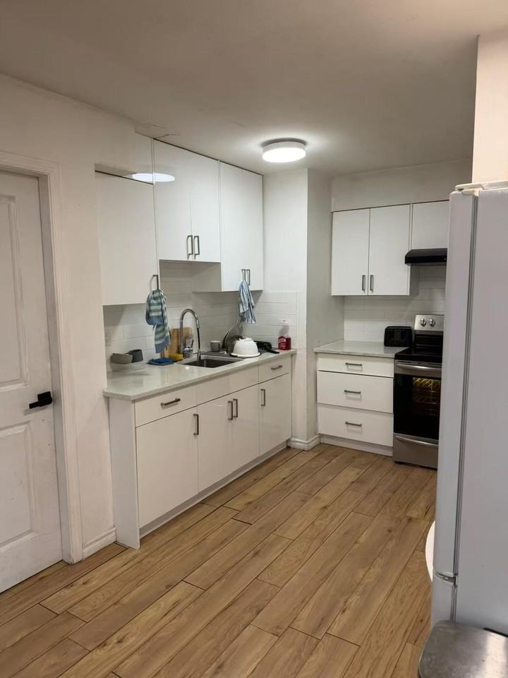 2412 28th Ave E - Photo 5 of 8