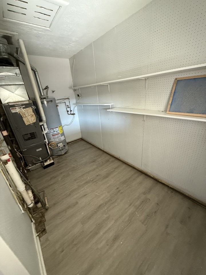 1645 W Elm St #1 - Photo 4 of 9