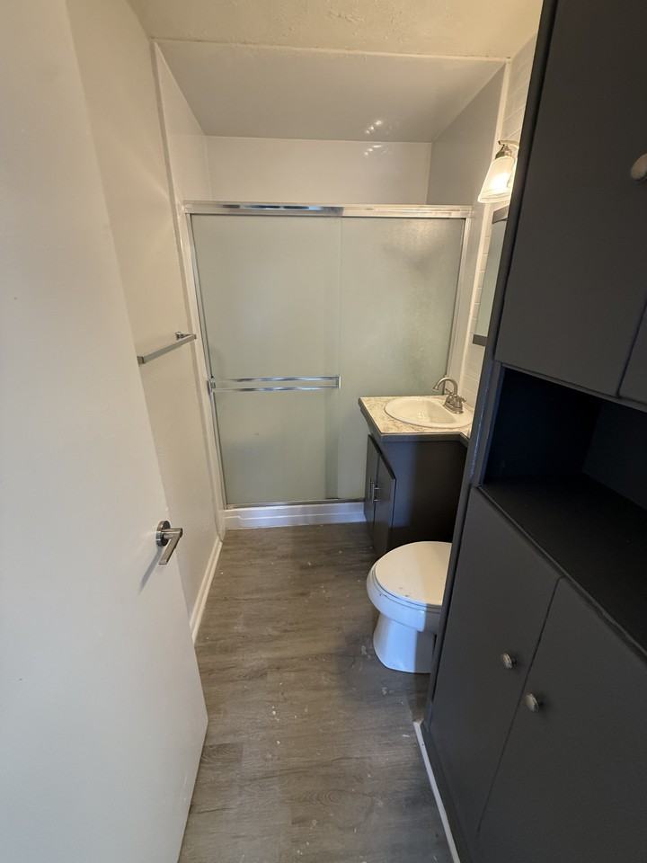 1645 W Elm St #1 - Photo 6 of 9