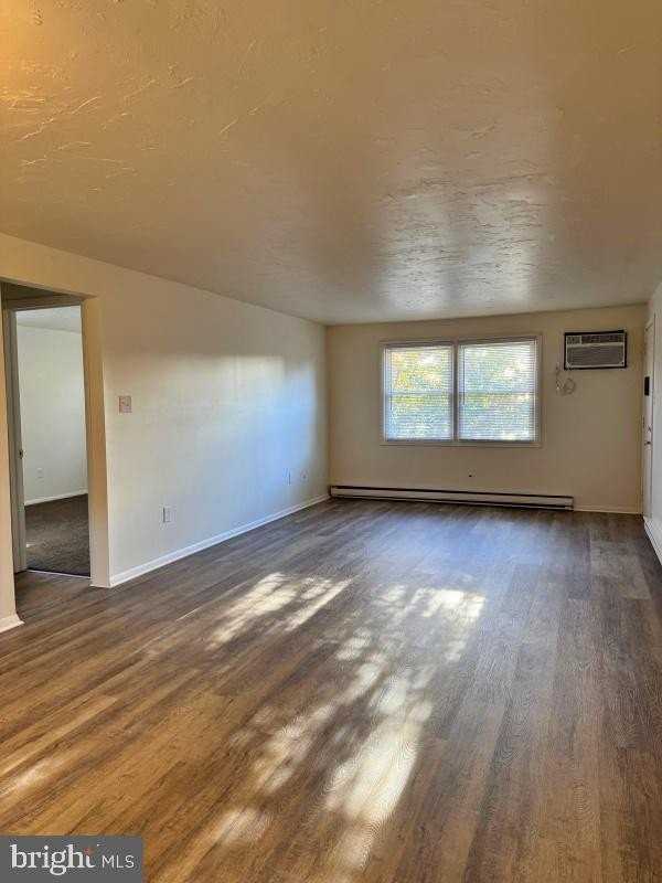 2009 N Susquehanna Trl Apt F #F - Photo 5 of 8