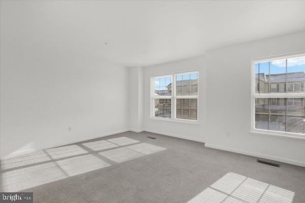 655 Fisher Dr - Photo 3 of 17