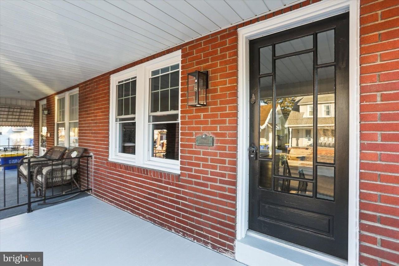 34 N Gotwalt St - Photo 3 of 41