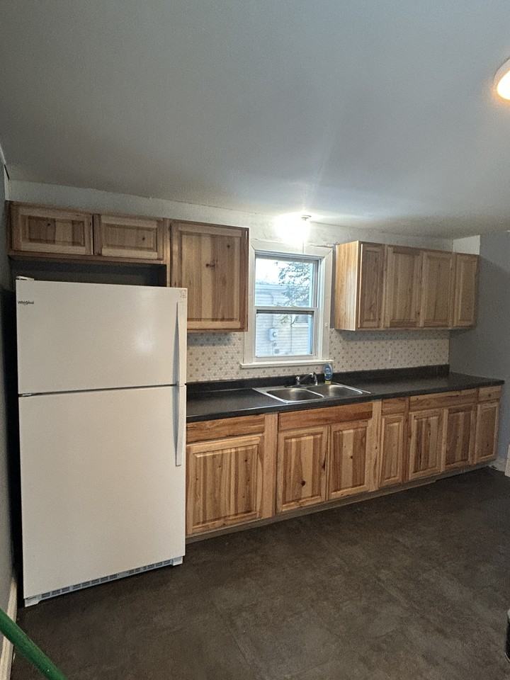 2929 3rd Ave E #2929 - Photo 2 of 10