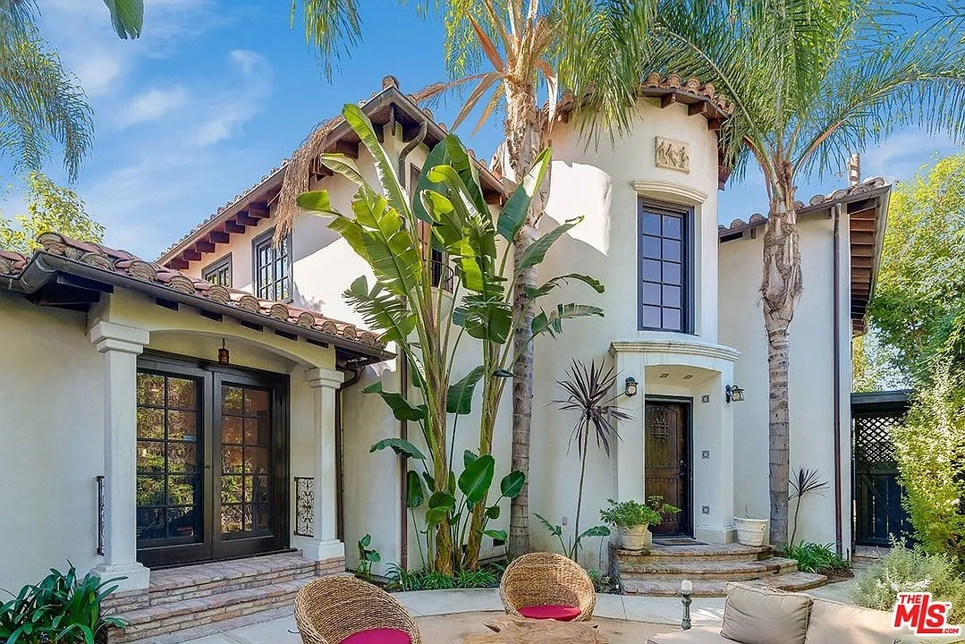 835 N Sycamore Ave #1