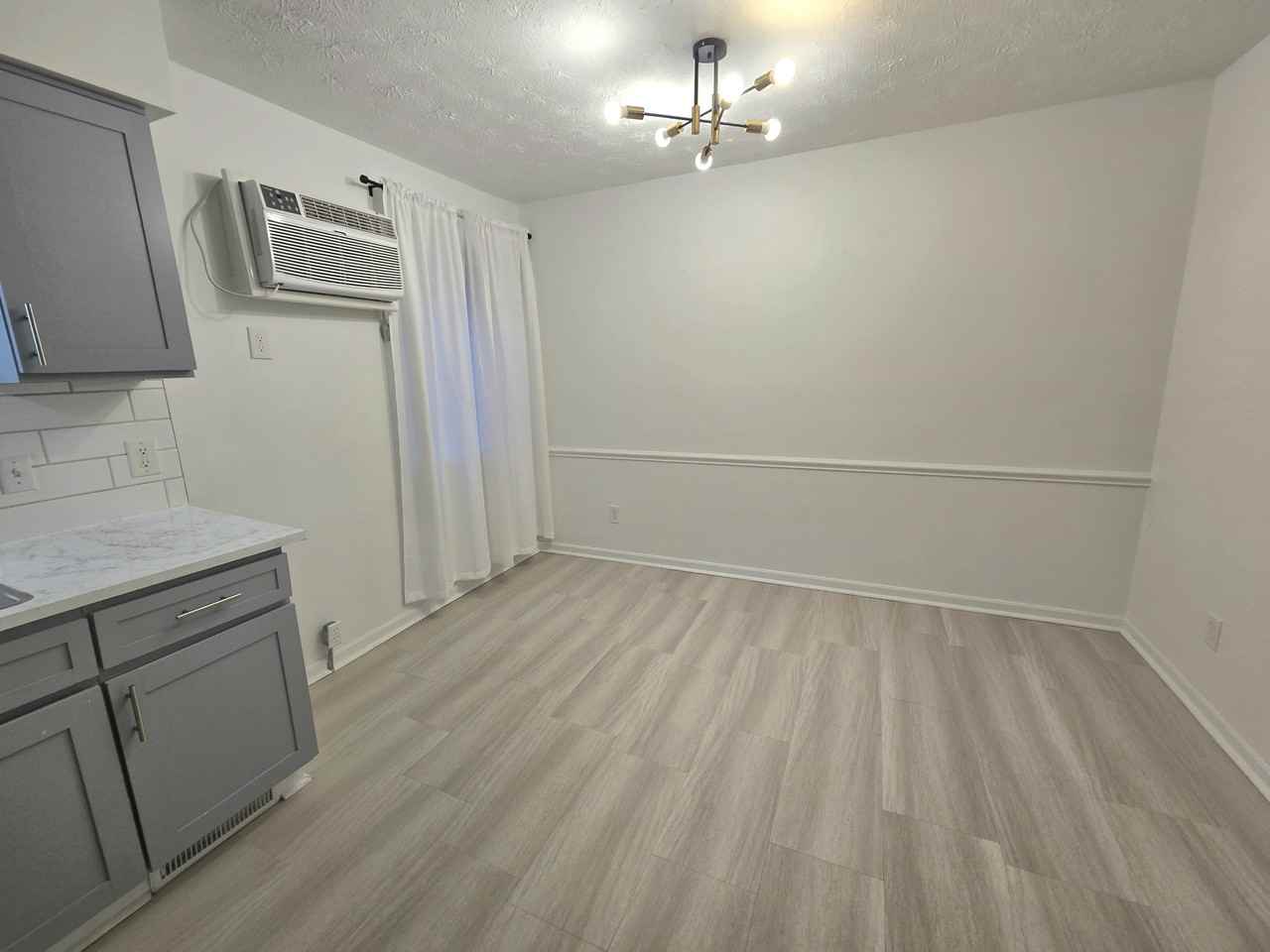 1733 #1733-4 - Photo 3 of 21