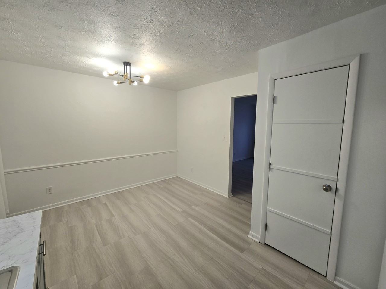 1733 #1733-4 - Photo 4 of 21