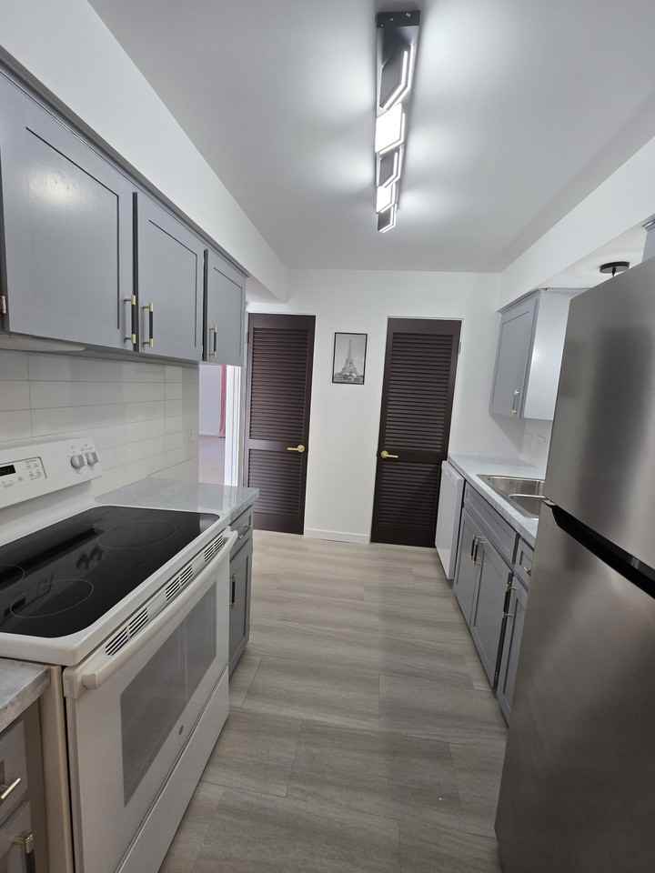 1756 Cromwell Dr #1756-3 - Photo 3 of 37