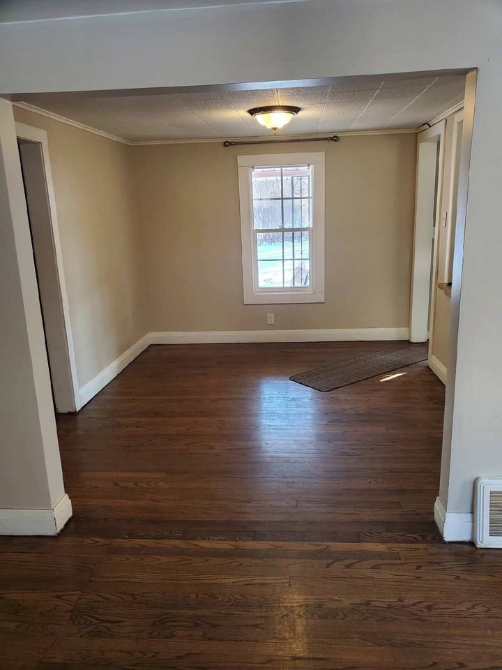 5519 Evergreen Ave #1 - Photo 4 of 21