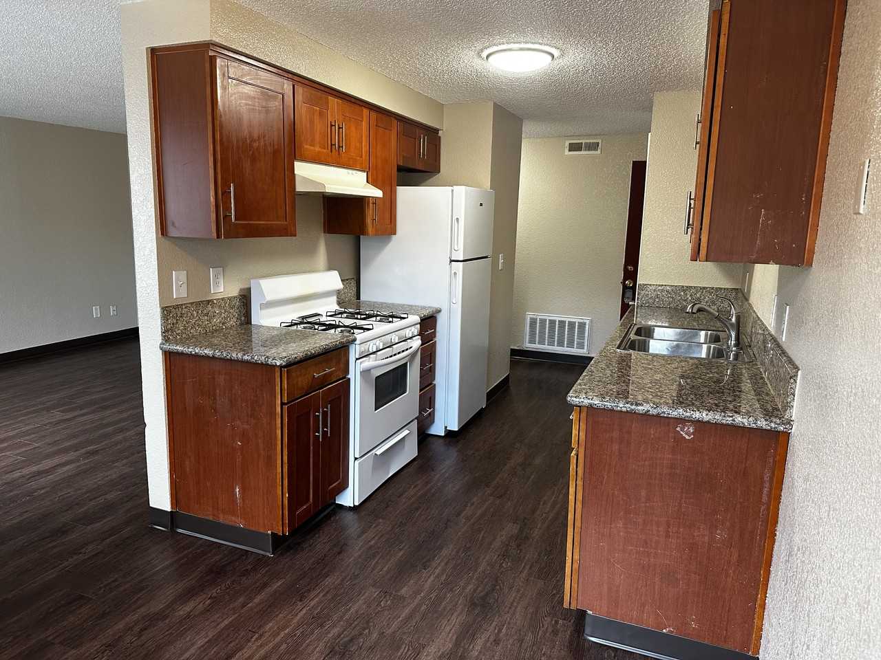 Wayside Ter Ne #2469 - Photo 4 of 27