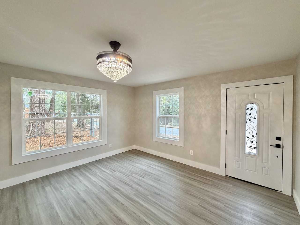 5958 Scottsdale Dr #1 - Photo 6 of 25